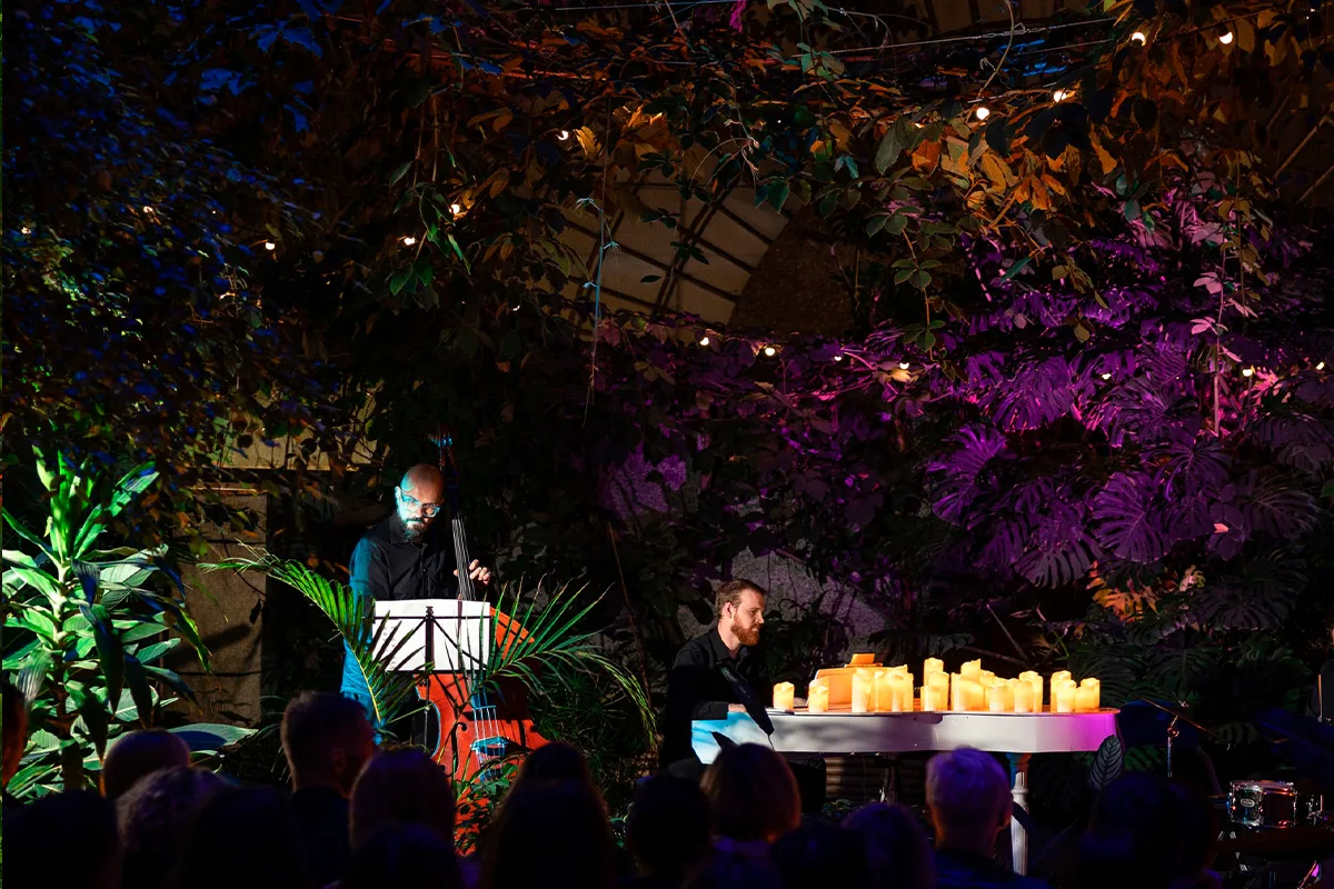 Афиша: Магия свечей. Queen Symphony в Санкт-Петербурге 18 апреля 2026