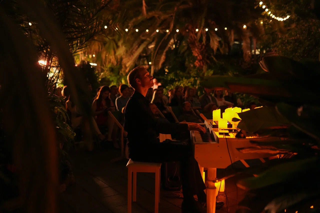 Афиша: Магия свечей. Witney Houston Tribute в оранжерее в Санкт-Петербурге 18 апреля 2026