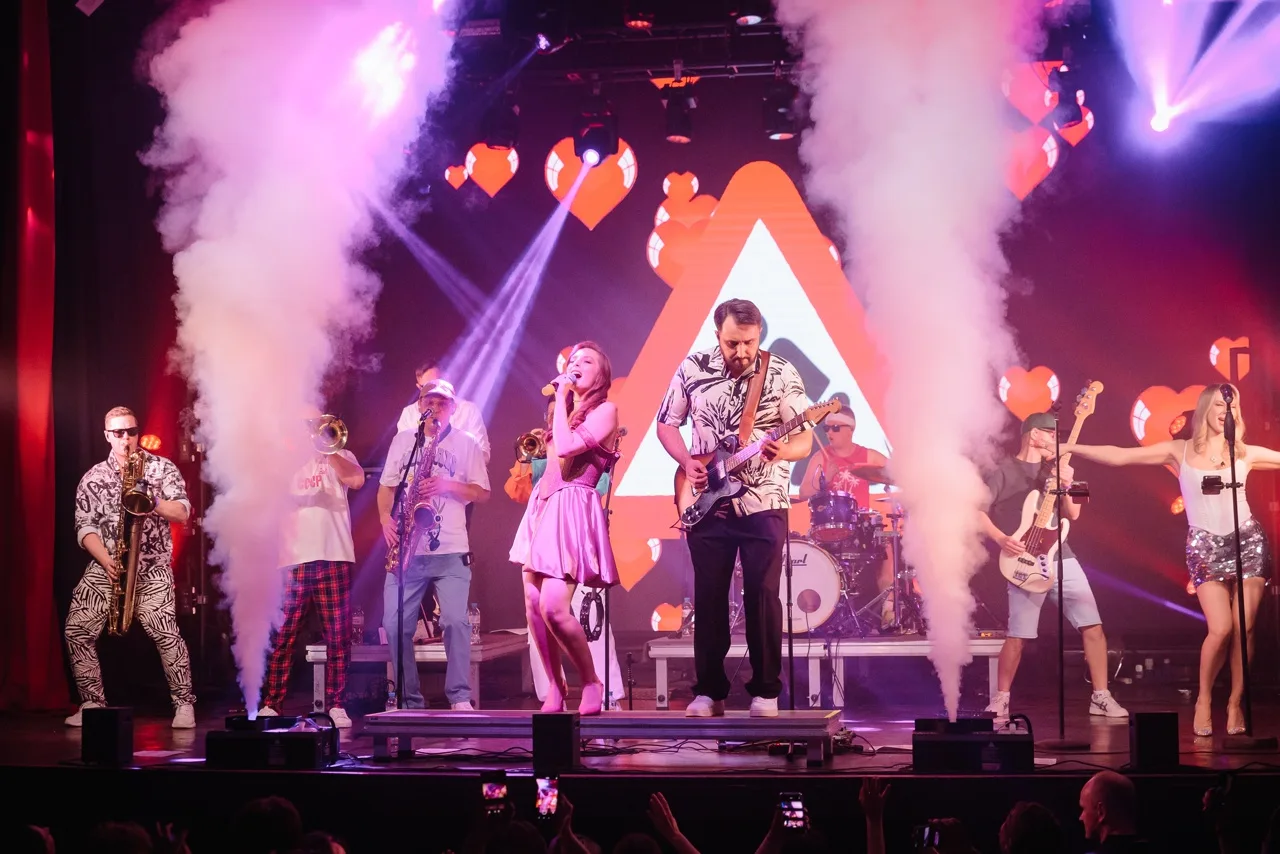 Афиша: Невский проспект. 10 лет на сцене в Кирове 25 апреля 2026