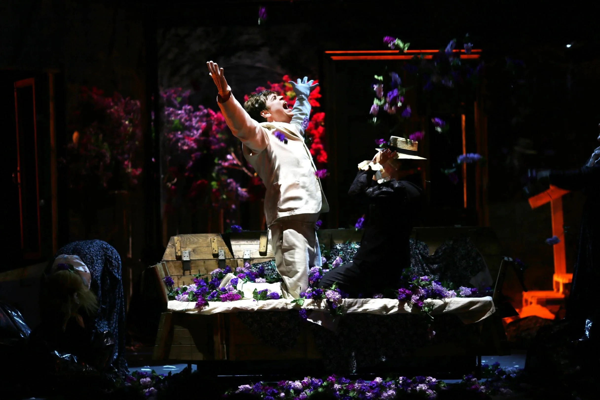 Афиша: Обломов в Севастополи 18 апреля 2026