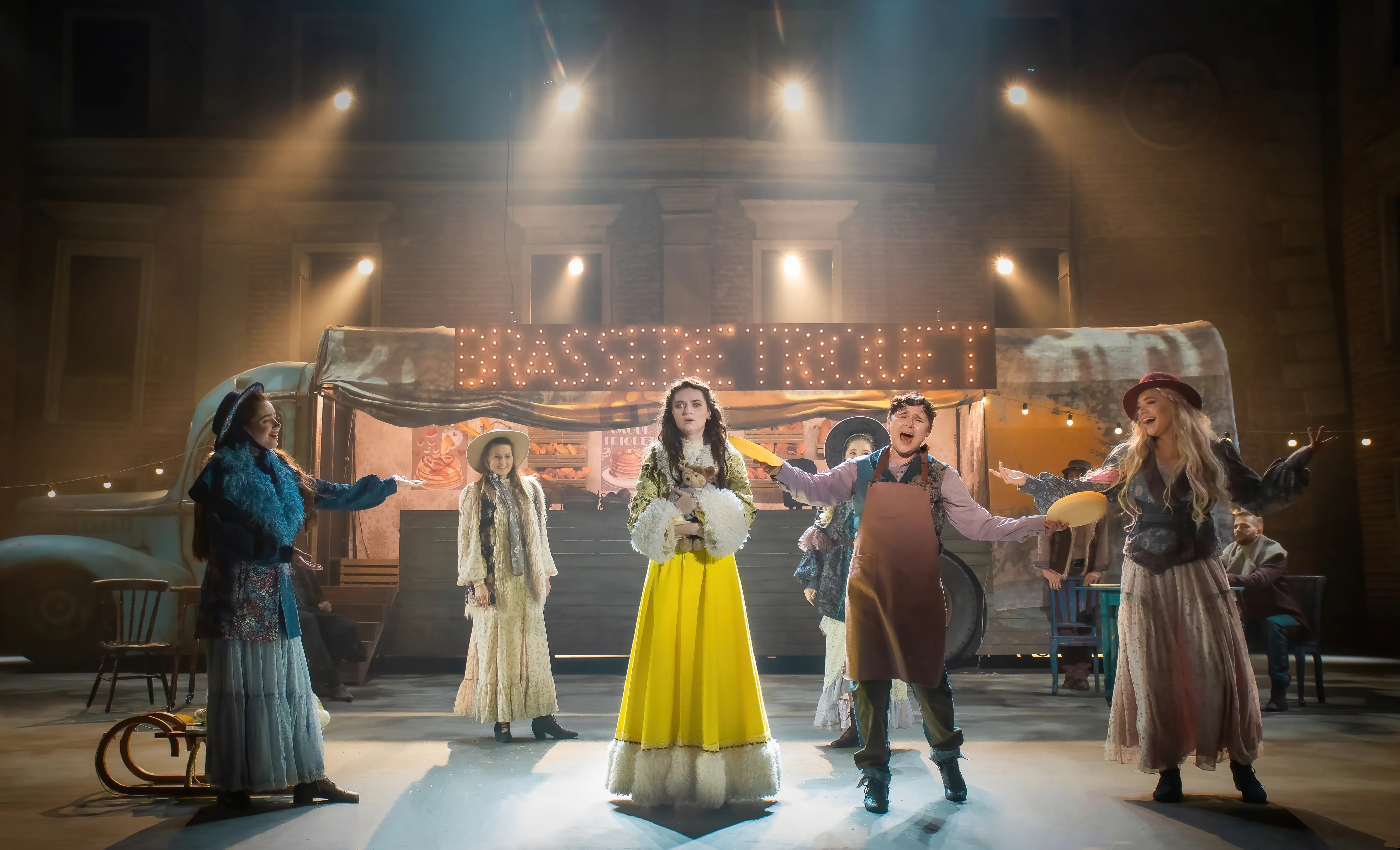 Афиша: Онегин в Москве 5 апреля 2026