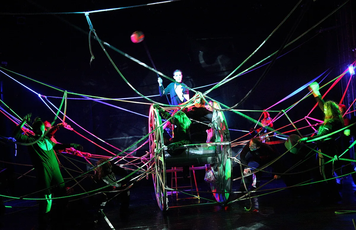 Афиша: Победа над Солнцем в Москве 10 апреля 2026