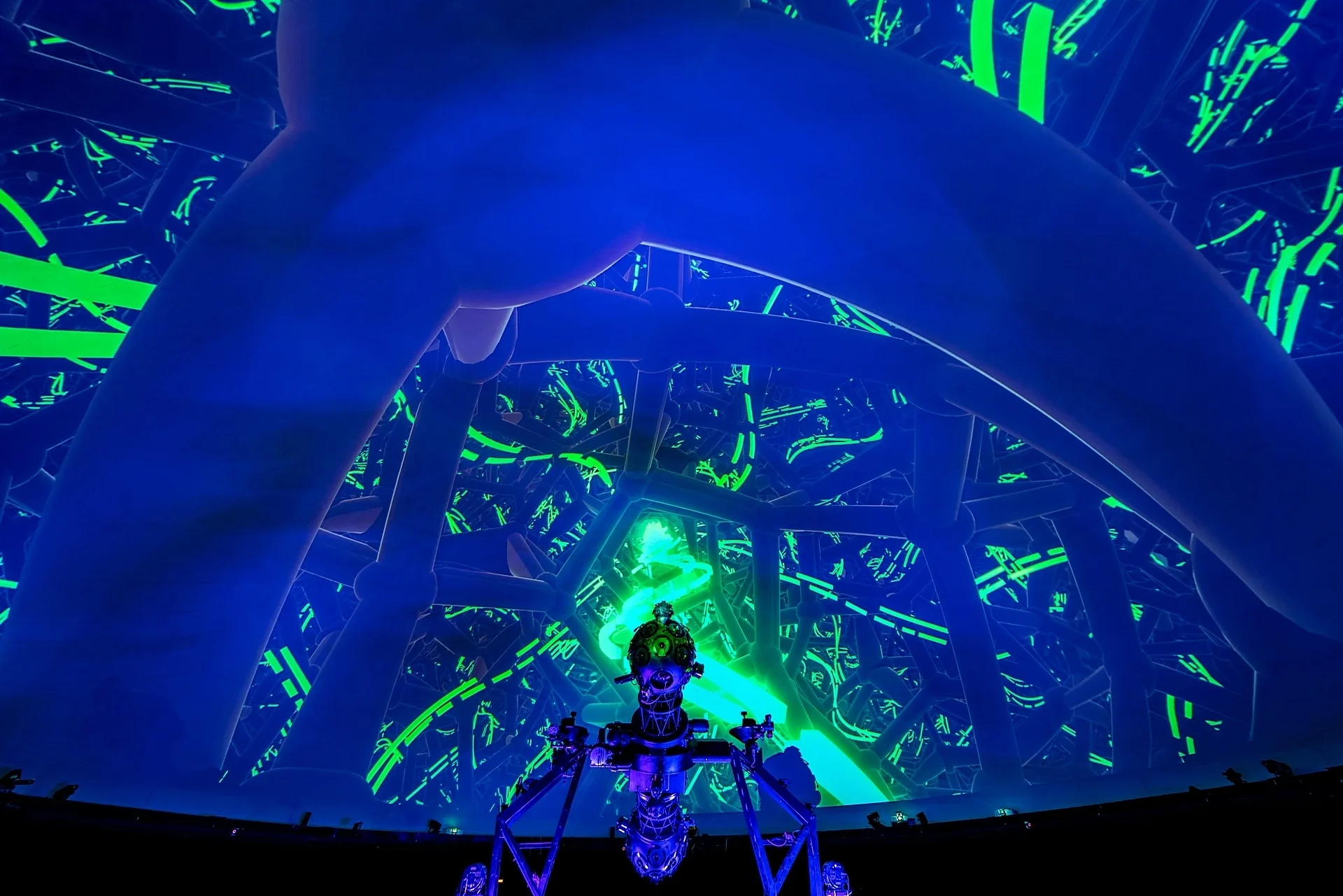 Афиша: Рок-симфония в темноте. Орган & виолончель в Санкт-Петербурге 4 апреля 2026