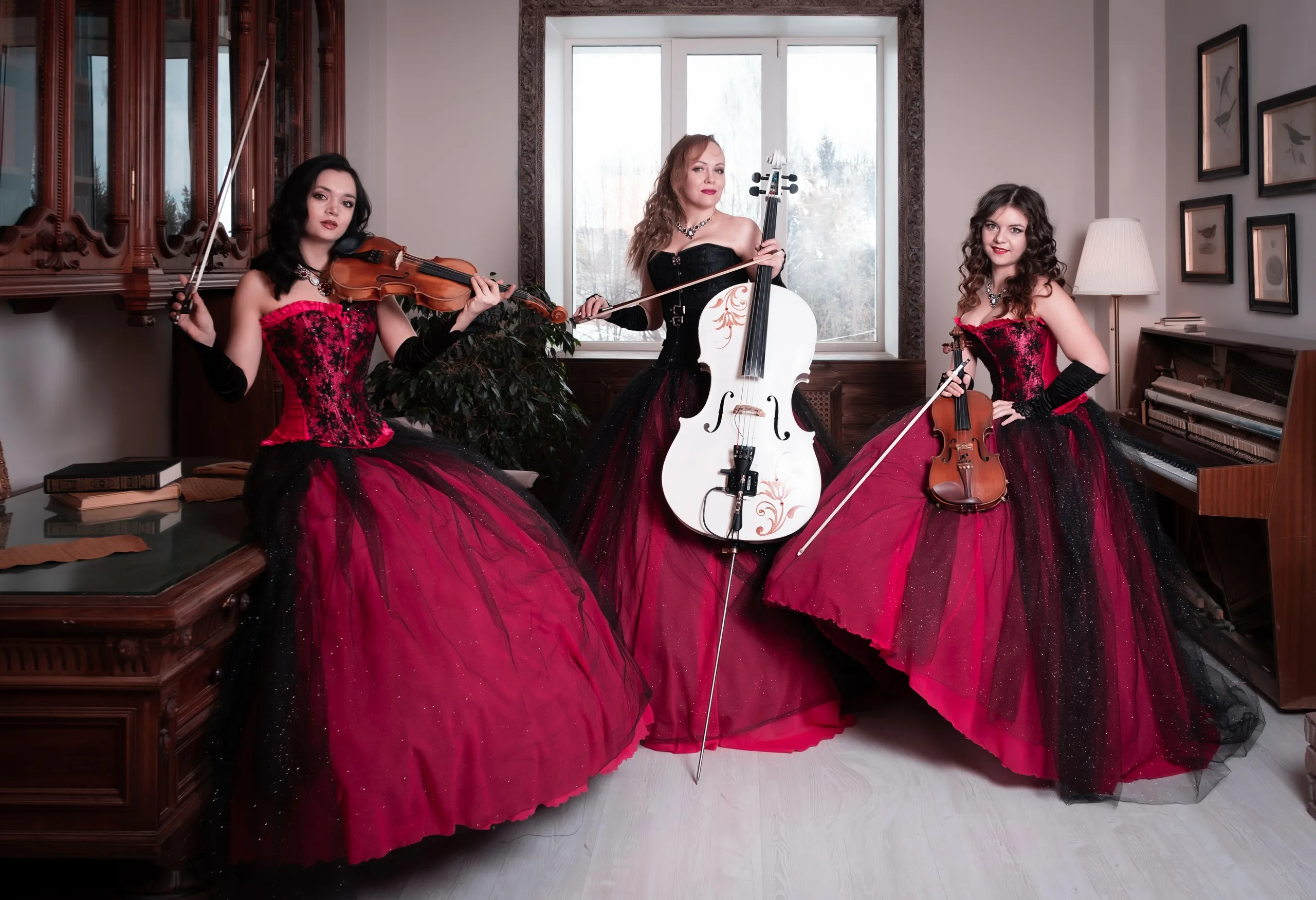 Афиша: Silenzium. Неоклассика при свечах в Красноярске 13 апреля 2026