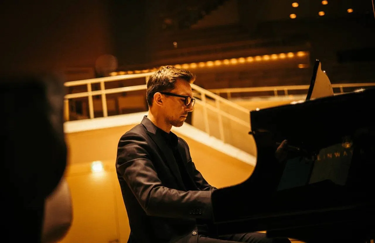 Афиша: Simple Music. Шопен в Санкт-Петербурге 1 апреля 2026