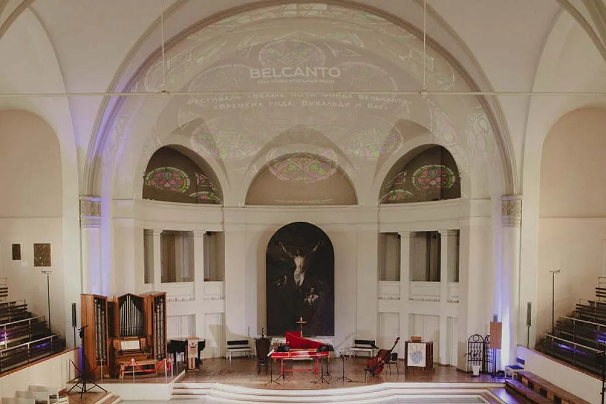 Афиша: Старинный орган и рояль в соборе. От Вивальди до Циммера в Санкт-Петербурге 5 апреля 2026