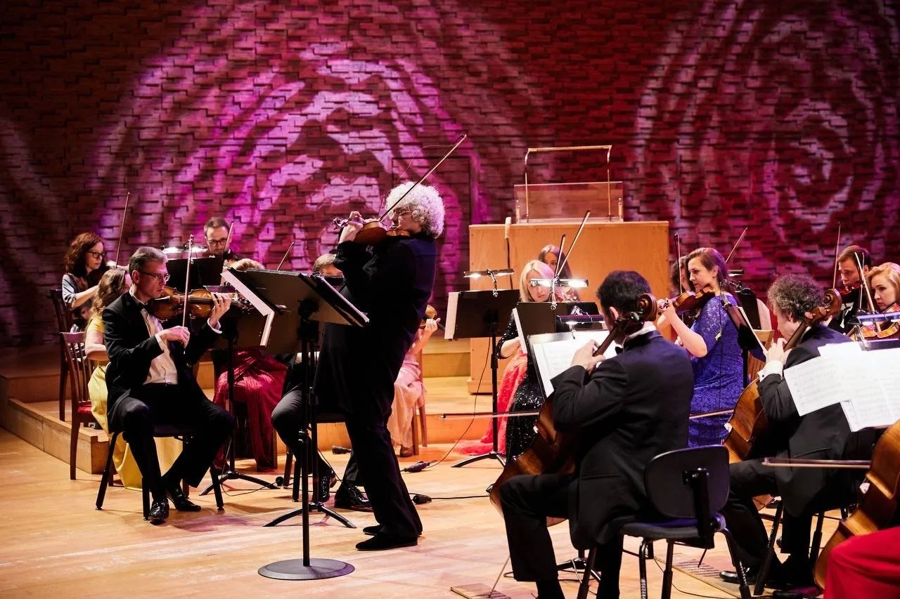 Афиша: Страдивари-ансамбль Мариинского театра в Санкт-Петербурге 10 апреля 2026