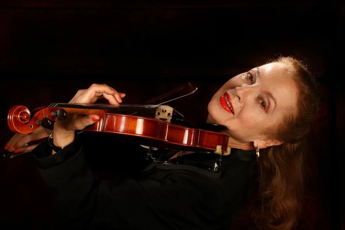 Афиша: Светлана Безродная и «Вивальди-оркестр» в Москве 27 апреля 2026