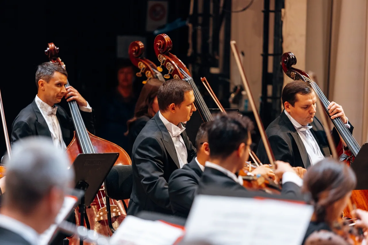 Афиша: Тюменский филармонический оркестр и ансамбль Classy Jazz в Тюмени 30 апреля 2026