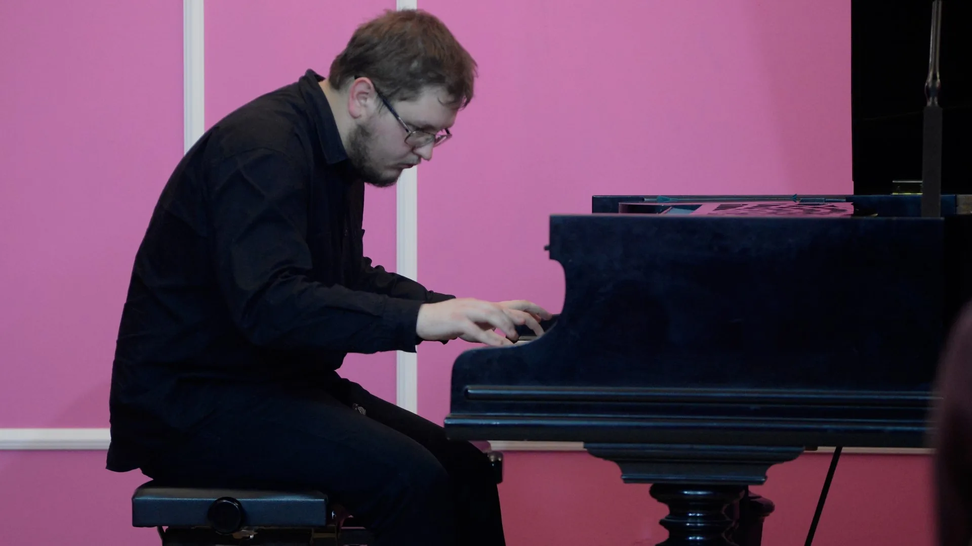 Афиша: Виртуоз ХХI века Антон Самсонов. Великолепие Шопена в Санкт-Петербурге 25 апреля 2026