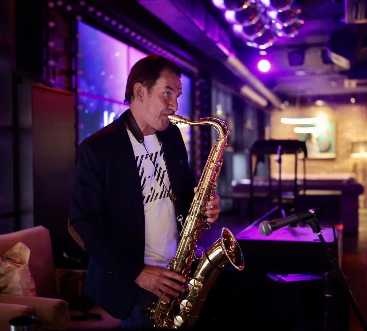 Афиша: Волшебный саксофон Игоря Чушова в Твери 1 апреля 2026