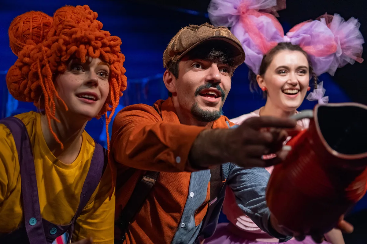 Афиша: Вверхтормашками в Омске 18 апреля 2026