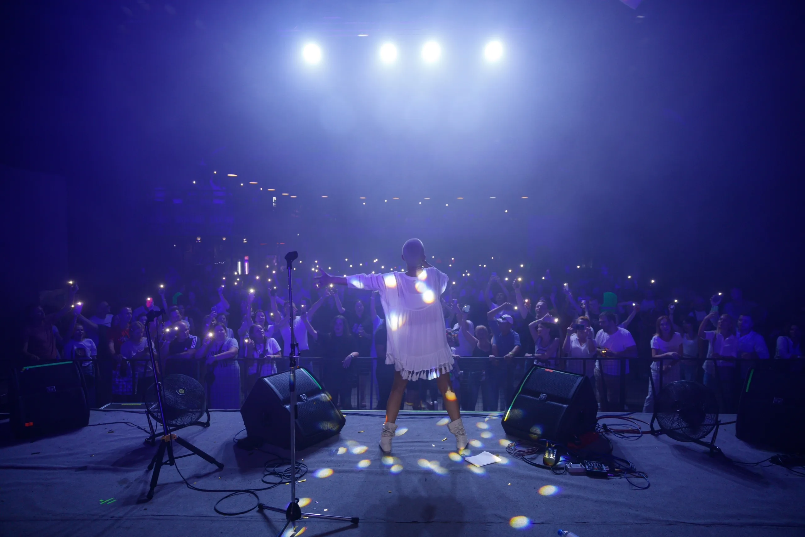 Афиша: Золотые хиты 90-х и 2000-х в Санкт-Петербурге 25 апреля 2026