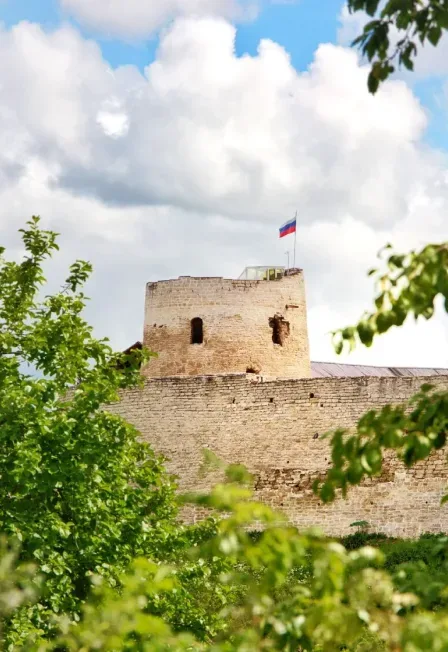 Афиша: Древние крепости и храмы: Псков - Изборск - Печоры в Санкт-Петербурге 22 августа 2026