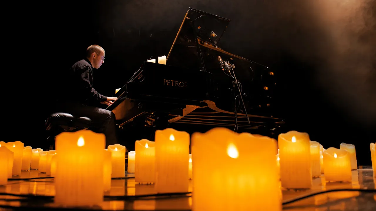 Афиша: Людовико Эйнауди: неоклассика при свечах в Екатеринбурге 22 августа 2026