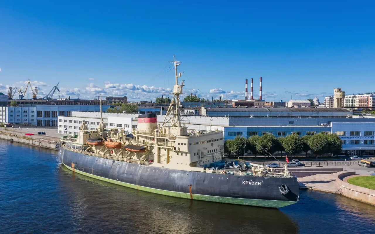 Афиша: Морской Петербург на катере: ледокол «Красин» и закрытые Адмиралтейские верфи в Санкт-Петербурге 18 августа 2026