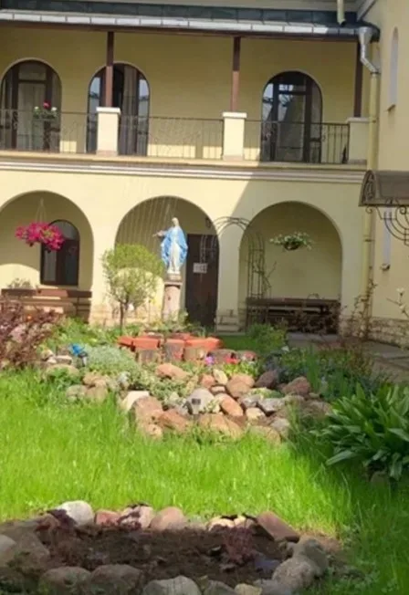 Афиша: ПЕСНИ СРЕДНЕВЕКОВЬЯ В МОНАСТЫРСКОМ ДВОРИКЕ. в Санкт-Петербурге 23 августа 2026