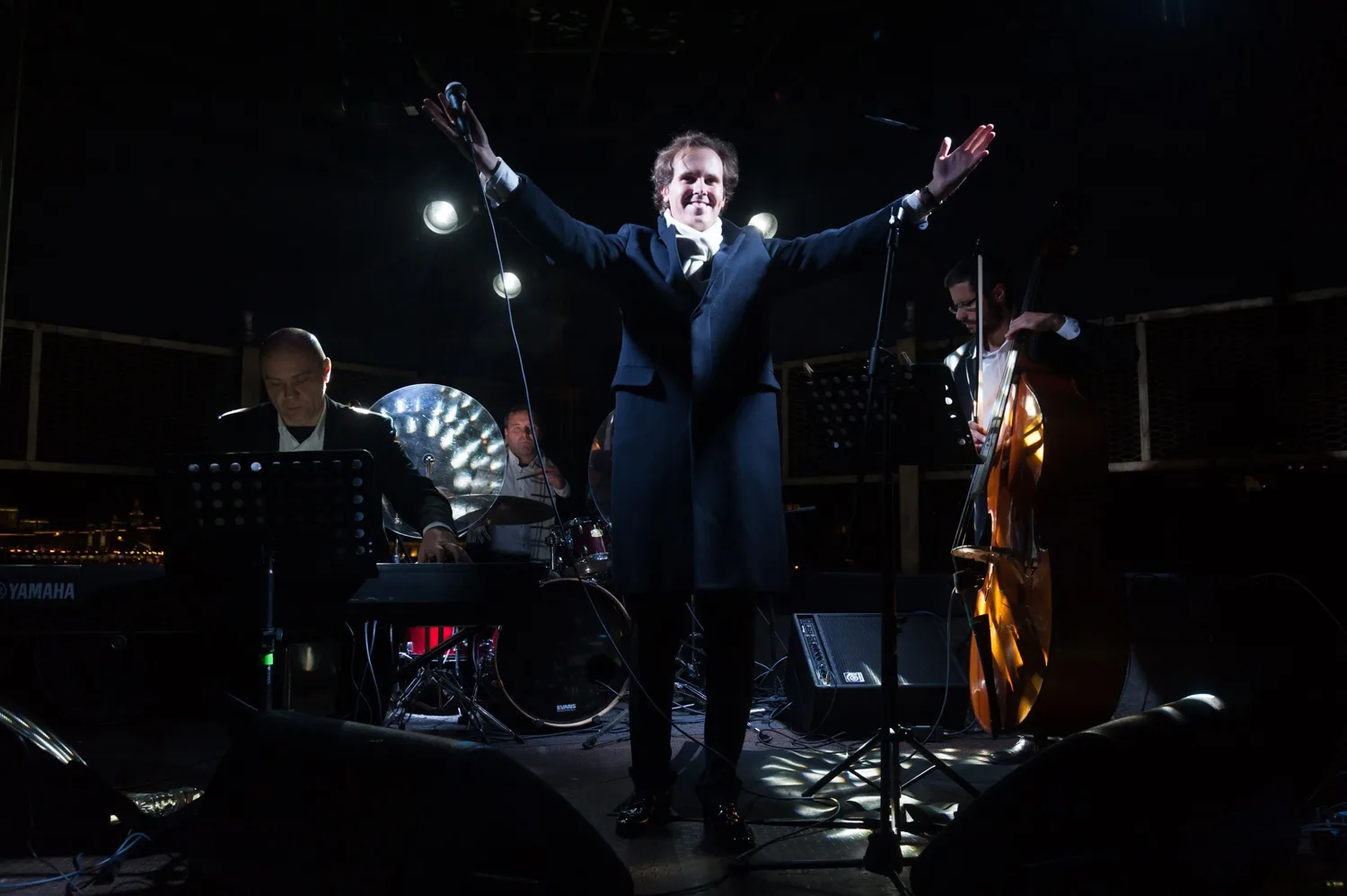 Афиша: Алекс Абра. Sinatra Christmas в Москве 29 декабря 2026