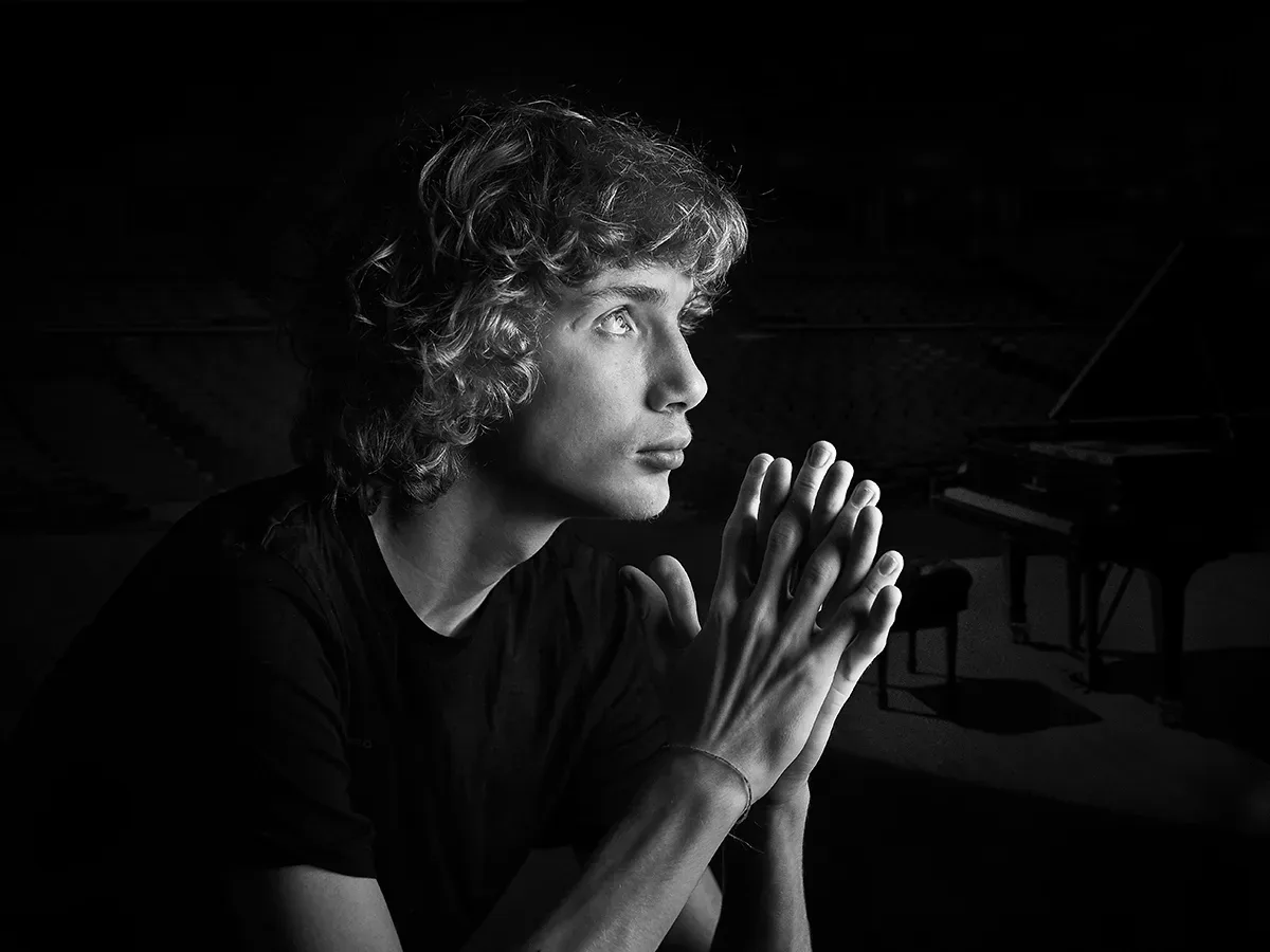 Афиша: Иван Бессонов. Новогодний Чайковский-гала в Москве 12 декабря 2026