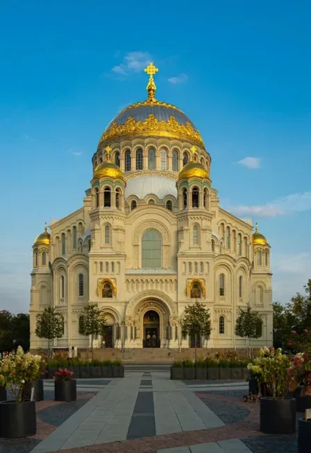 Афиша: Экскурсия в Кронштадт с теплоходной прогулкой по фортам в Санкт-Петербурге 7 июля 2026