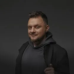 Афиша: Иван Половинкин. Сольный концерт резидента Comedy Club в Москве 17 июля 2026