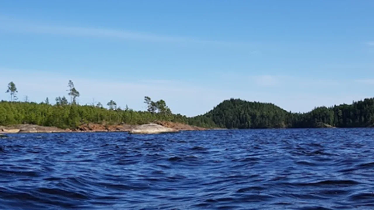 Афиша: Карельская сказка: водопады, хаски, олени, водная прогулка по Ладожским шхерам на катере, знакомство с лютеранской кирхой. в Казанской пл.е 25 июля 2026