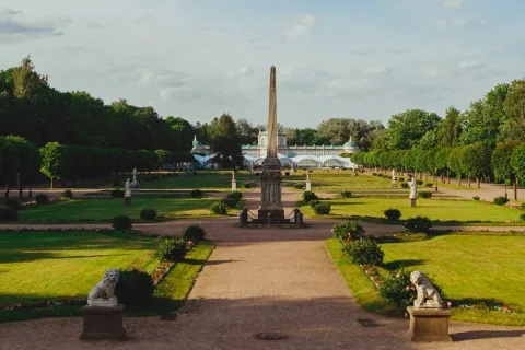 Афиша: Моцарт. Маленькая ночная серенада. Бетховен. Лунная соната. Дебюсси. Лунный свет в Москве 3 июля 2026