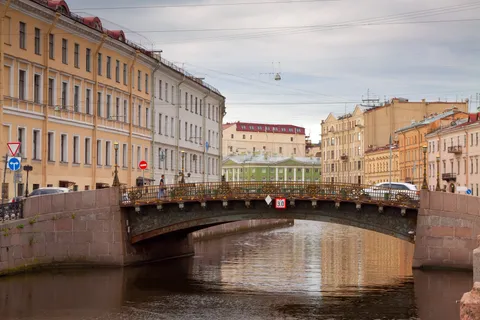 Афиша: Сердце Петербурга. Расширенная экскурсия по доходным домам и их парадным в Санкт-Петербурге 25 июля 2026
