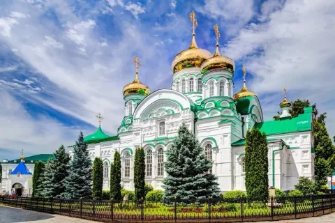 Афиша: В Раифу, Храм Всех Религий и Свияжск в Казани 15 июля 2026