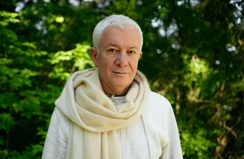 Афиша: Александр Хакимов. Искусство отношений в Красноярске 9 июня 2026