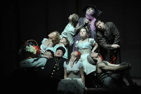 Афиша: Безумная из Шайо в Москве 20 июня 2026