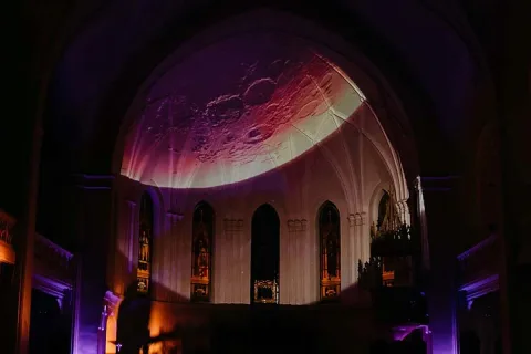 Афиша: Hubble Fest. Неоклассика. Эйнауди, Рихтер, Гласс, Тьерсен, Йоханнссон в Москве 10 июня 2026