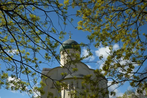 Афиша: «Конец» с бесконечной историей в Великом Новгороде 14 июня 2026