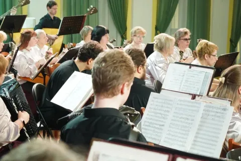 Афиша: Концерт для контрабаса с абсурдом в Смоленске 5 июня 2026