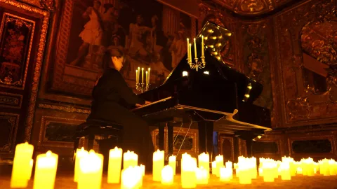 Афиша: Лунная соната. Шедевры фортепиано при свечах в Санкт-Петербурге 2 июня 2026