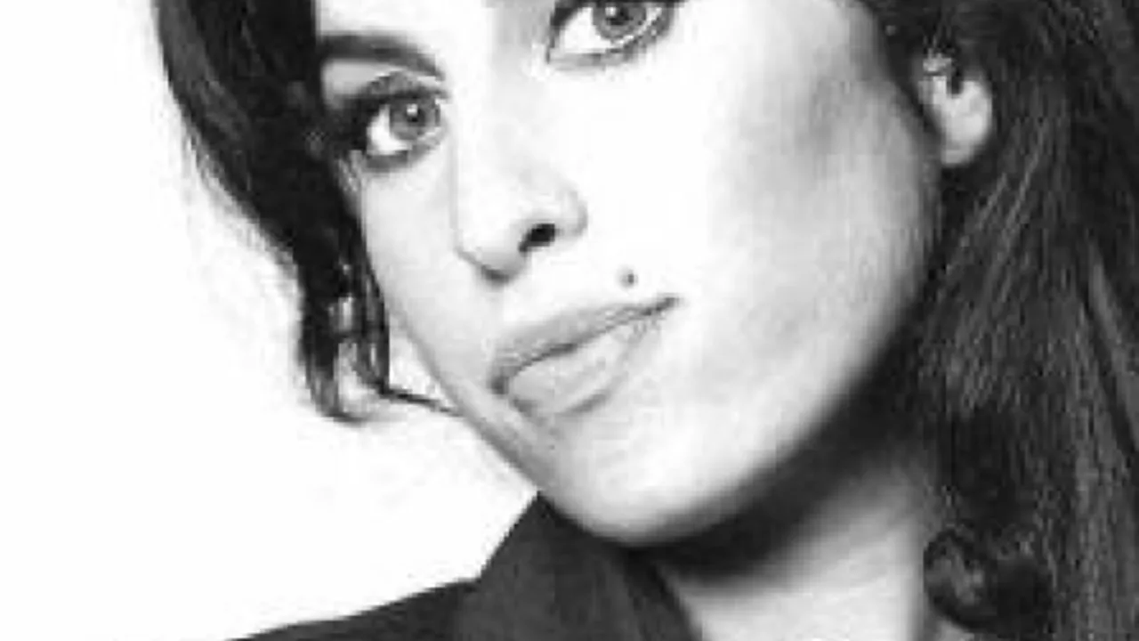 Афиша: МАГИЯ СВЕЧЕЙ. «AMY WINEHOUSE. Джаз на крыше» в Санкт-Петербурге 12 июня 2026