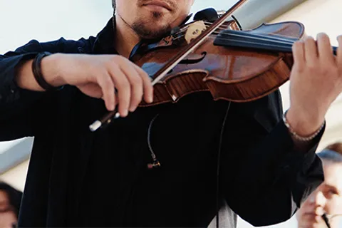 Афиша: Мировые Поп Хиты в симфоническом звучании на Крыше. Концерт Imperialis Orchestra в Москве 27 июня 2026