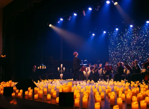 Афиша: Музыка Киношедевров в сиянии тысячи свечей в Екатеринбурге 22 июня 2026