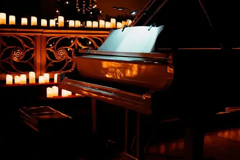 Афиша: Орган и рояль при свечах. Рок-баллады в Москве 17 июня 2026