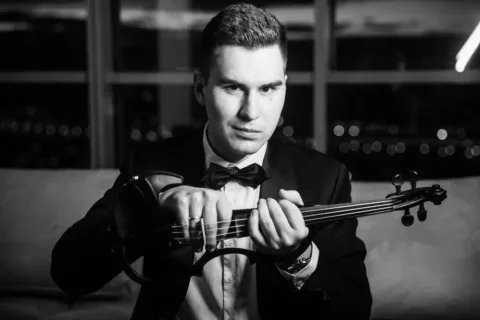 Афиша: От Вивальди до Queen. Мировые хиты на скрипке в Воронеже 17 июня 2026