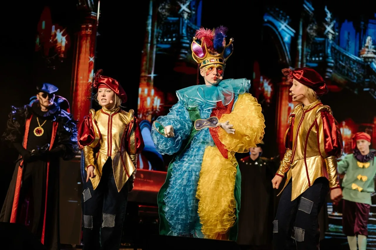 Афиша: По ту сторону зеркала в Челябинске 10 июня 2026