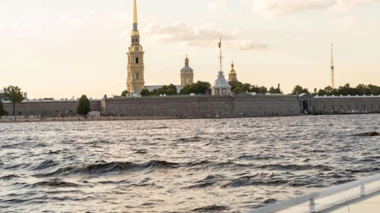 Афиша: Реки и каналы и Полуденный выстрел с борта теплохода в Санкт-Петербурге 27 июня 2026