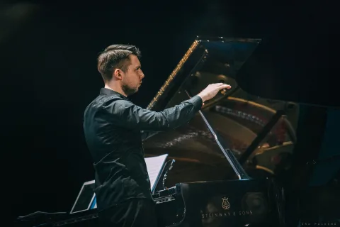 Афиша: Sting. Симфонический трибьют у моря в Санкт-Петербурге 6 июня 2026