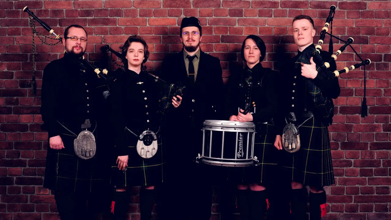 Афиша: Волынки и барабаны в оранжерее при свечах в Санкт-Петербурге 28 июня 2026