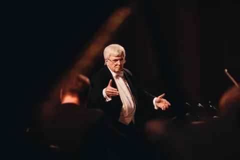 Афиша: Яков Алленов, Красноярский камерный оркестр. Пушкин, Моцарт и Сальери в Красноярске 4 июня 2026
