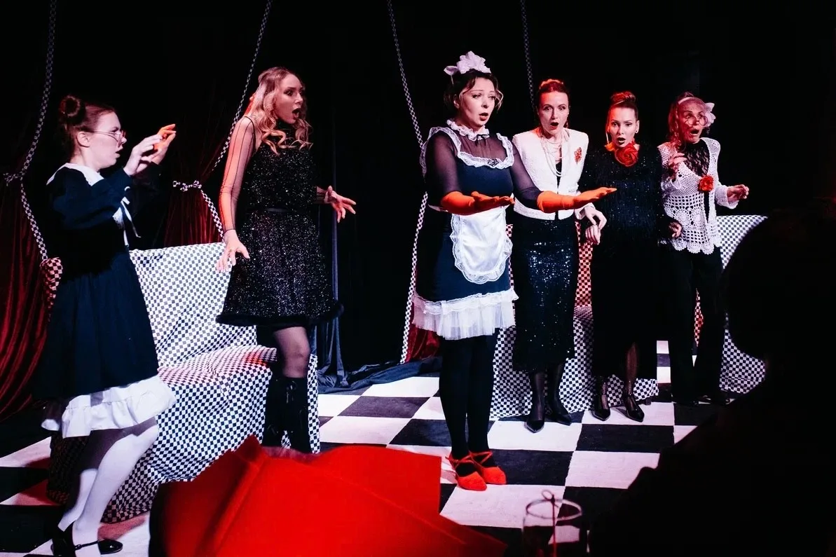 Афиша: 8 любящих женщин в Москве 29 марта 2026