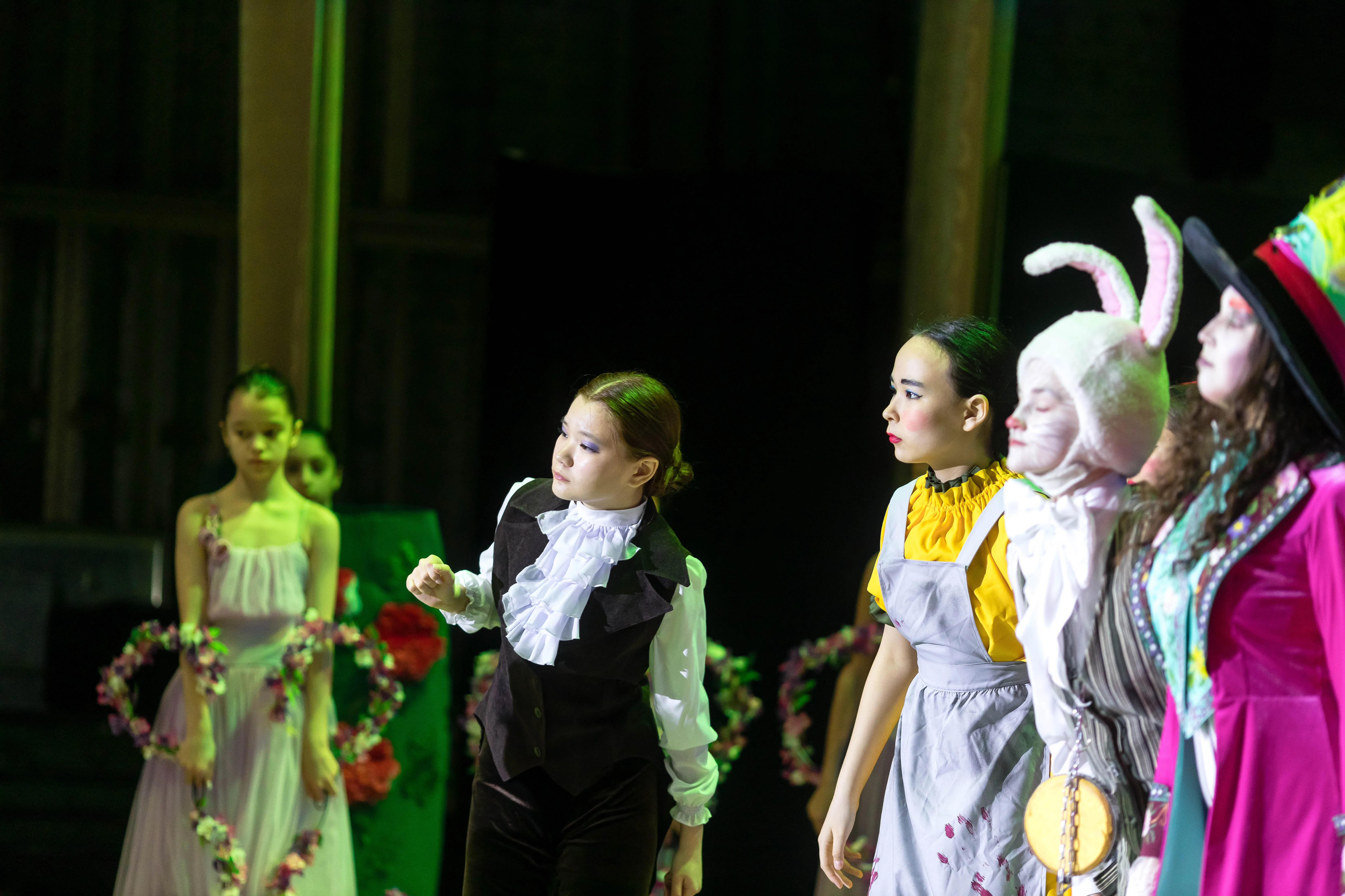 Афиша: Алиса в стране чудес в Екатеринбурге 24 марта 2026