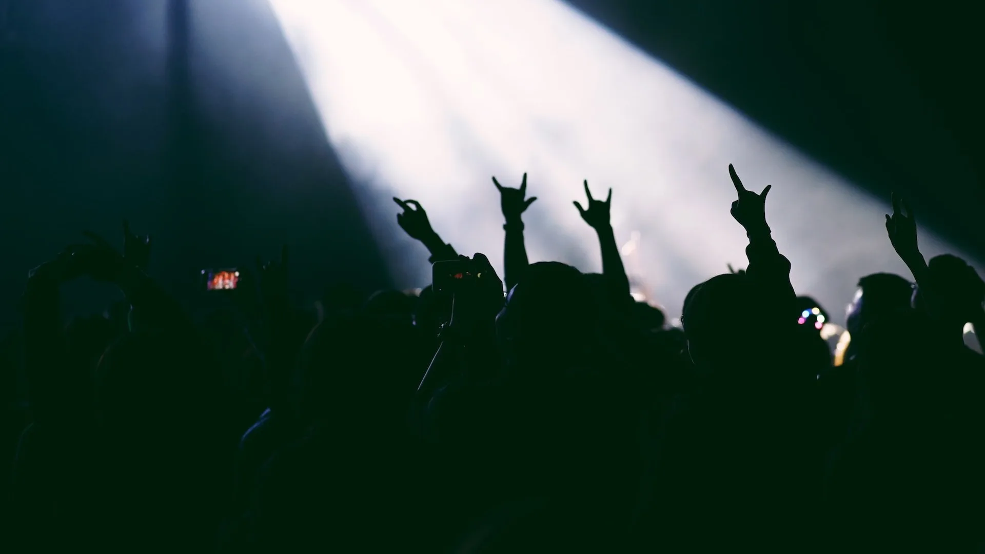 Афиша: Atomic Cellos. Мировые рок-хиты на виолончелях в Санкт-Петербурге 27 марта 2026