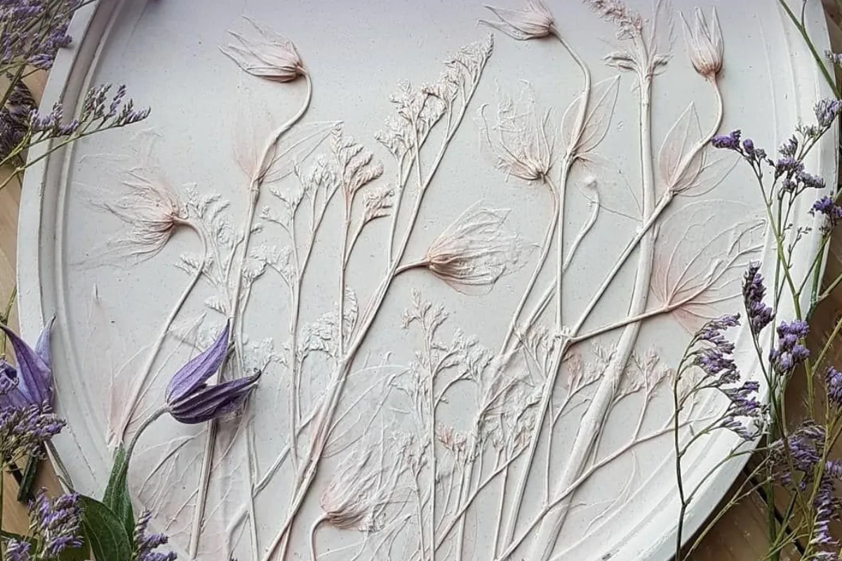 Афиша: Ботанический барельеф в Екатеринбурге 29 марта 2026