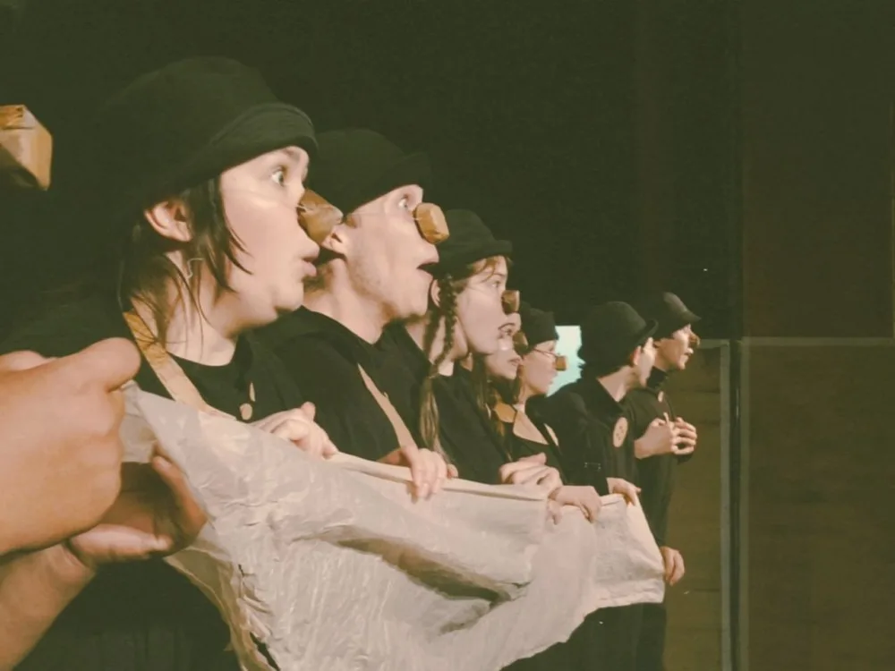 Афиша: Буммагия в Петропавловске-Камчатском 26 марта 2026